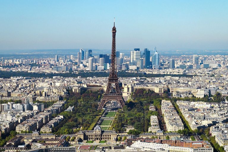 1280px Paris vue densemble tour Eiffel