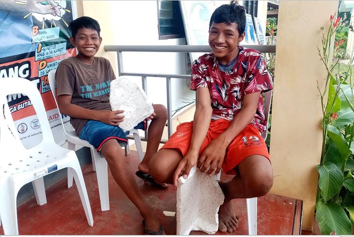 2 teenagers in Davao Occidental swam for 2 hours to seek help