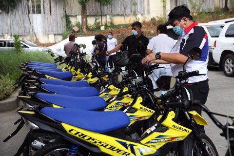 Suzuki Motorcycle Philippines donated 10 units of Raider J Crossover motorcycles to the Office of the Vice President on Thursday as VP Leni Robredo celebrates her 55th birthday.