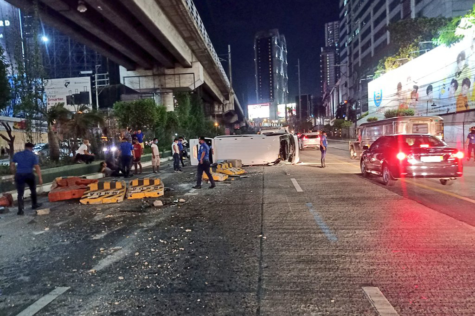 EDSA concrete barriers accidents alarm MMDA | PLN Media