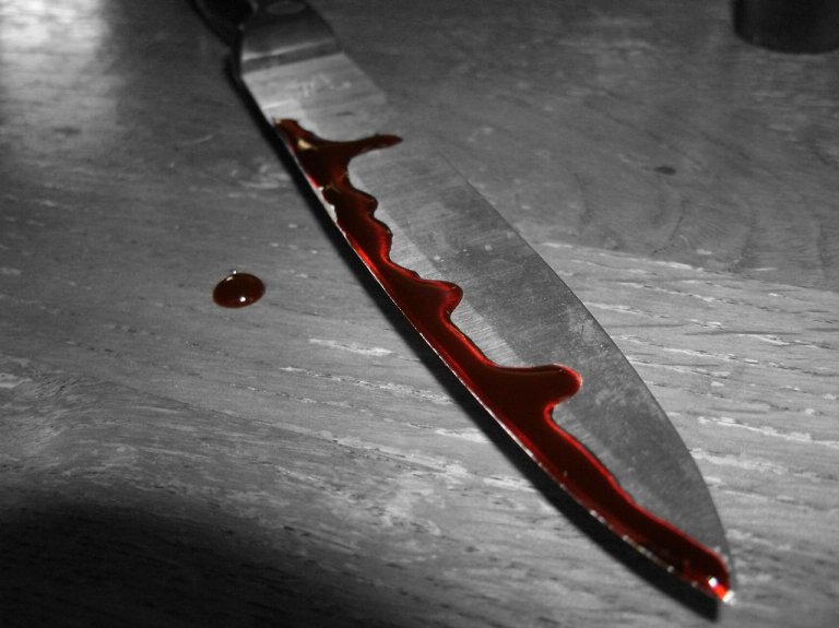 Barangay official stabs importunate, drunk resident asking for cash aid