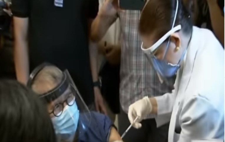 CEO of St Luke's Medical Center gets Sinovac vaccine