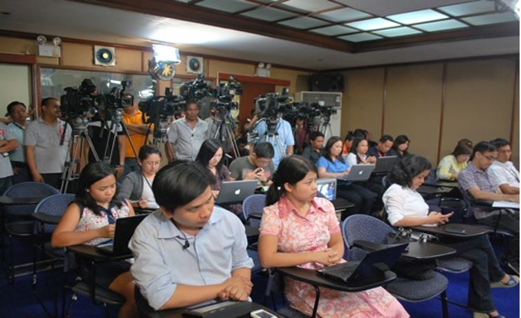 CHR supports bill seeking regularization, hazard pay for media workers