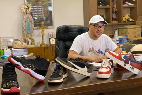 Cainta mayor continues to sell sneaker collection to raise COVID-19 funds