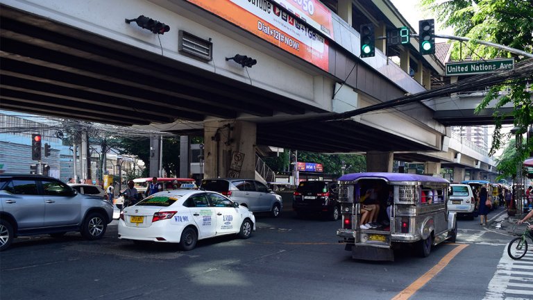 Cameras will be used to catch traffic violators in Manila
