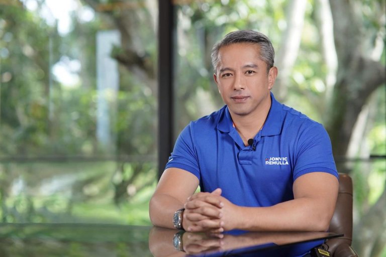 Cavite governor Remulla denies fighting the government