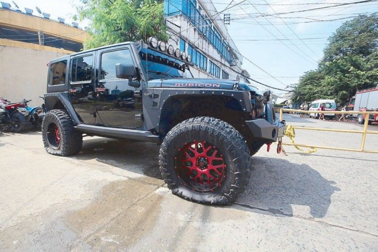 Cops who shot Jake Cuenca's car removed from posts