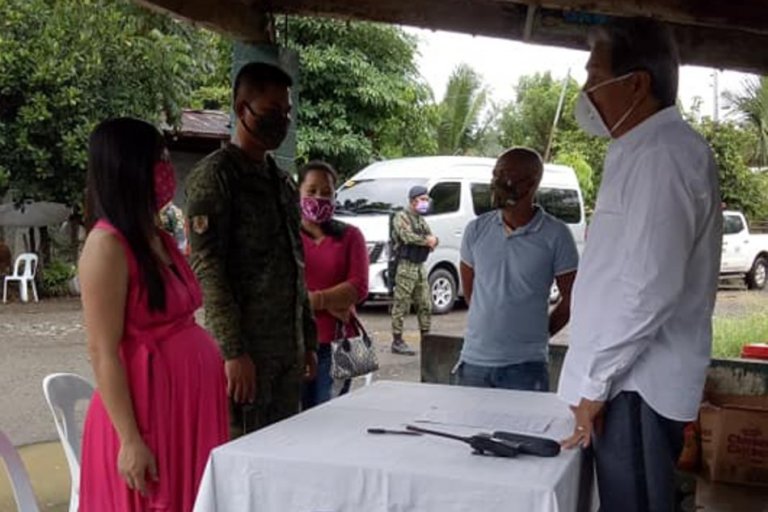 Couple gets married in Capiz checkpoint