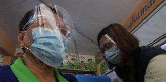 DOH- Public wants to see government officials vaccinated