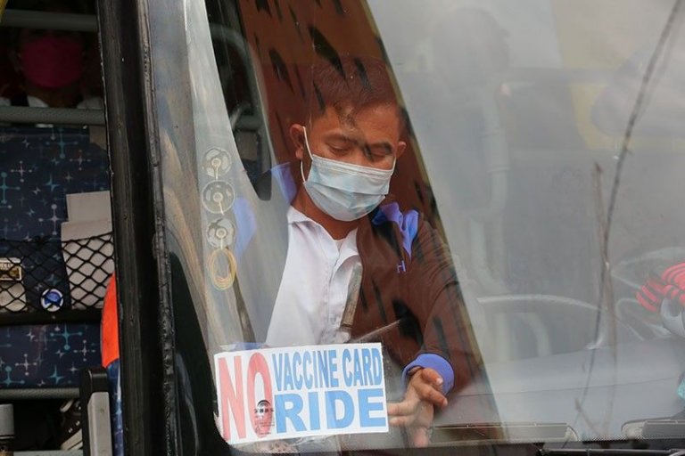 DOTr halts 'no vax, no ride' policy in Metro Manila