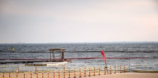 DPWH mulls building breakwater to protect Manila Bay white sand
