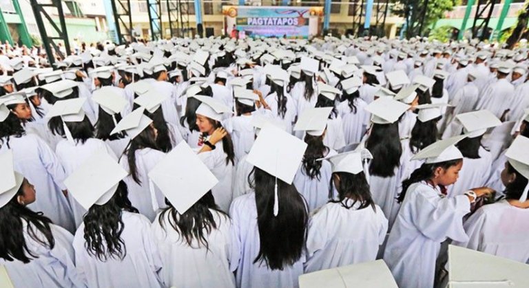 DepEd suspends all graduation rites nationwide amid COVID-19 crisis