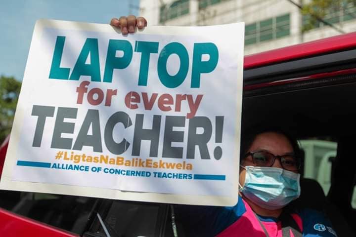 DepEd’s procurement of laptops for teachers questioned