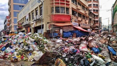 Divisoria street vendors left piles of garbage