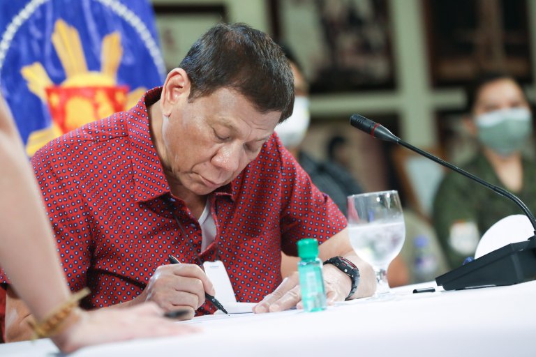 Duterte okay with 14-day jail time for suspected terrorists