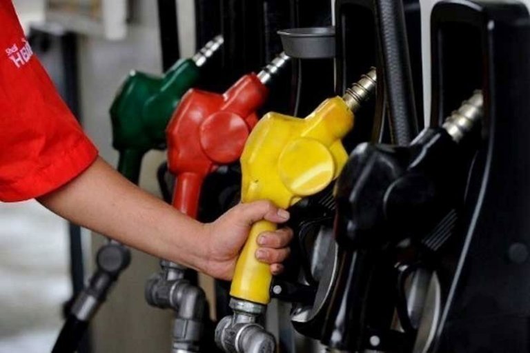 Gasoline price may hit P86.72 per liter, diesel P81.10 per liter - DOE