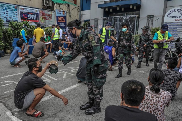 Gov't considering total lockdown if ECQ violations continue-Palace