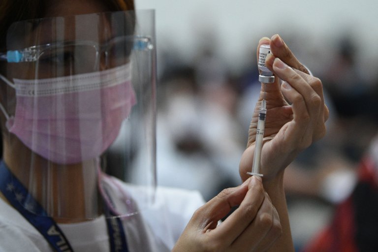 Gov't targets to vaccinate 9.6 million minors before end-2021