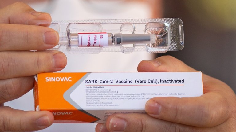 Half a million COVID-19 vaccines of Sinovac arrive at NAIA