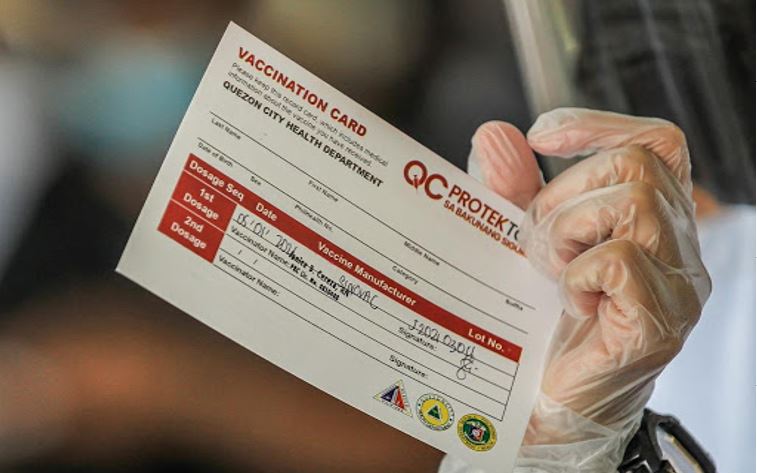 Health expert supports vaccine card replacing swab test