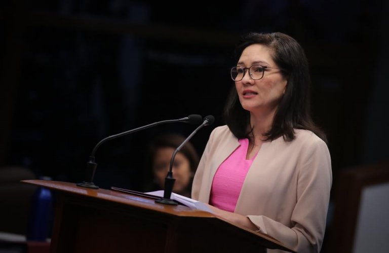 Hontiveros wants Duque to tell all on PhilHealth probe