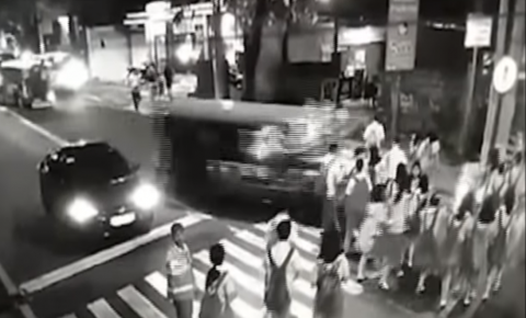 Jeepney hits students crossing pedestrian lane in Makati