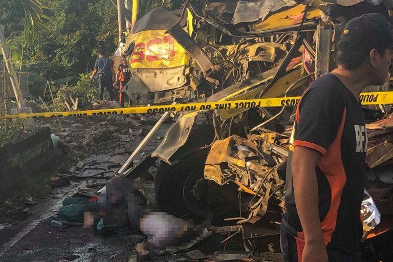 Joggers bystanders among 9 dead in Cardona Rizal road accident