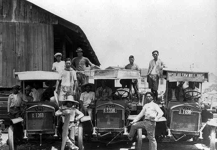 Lumber trucks Manila 1928