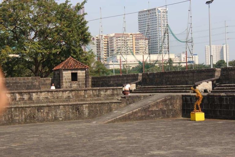 Tourist defecated publicly in Intramuros, manhunt ops ordered
