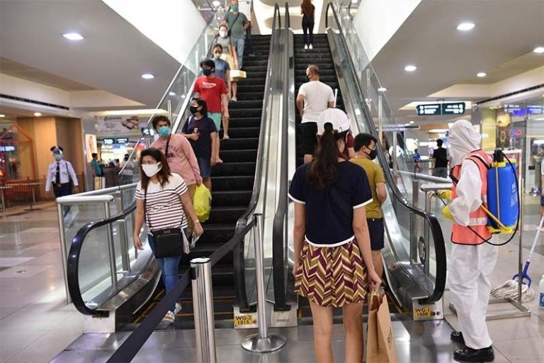 Minors in NCR can now go to the mall