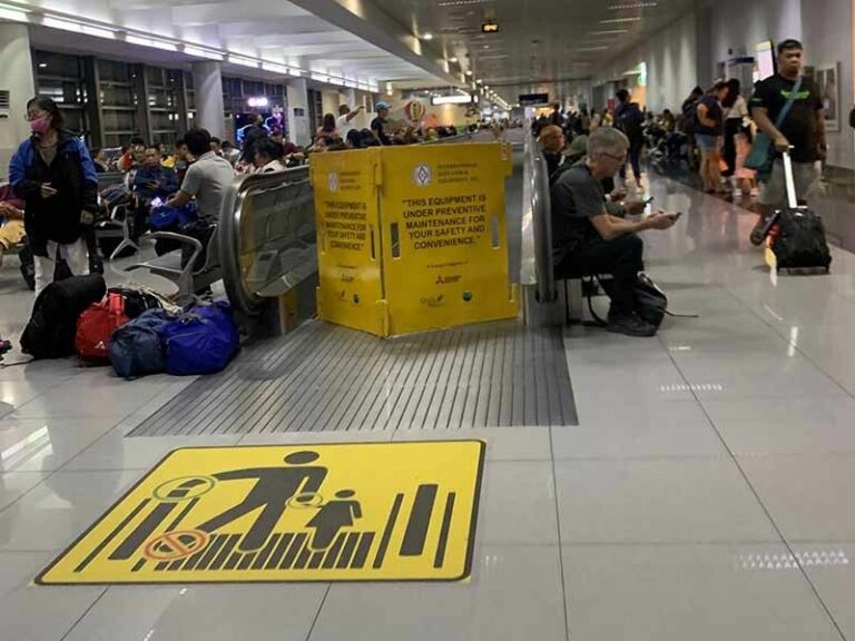 NAIA brings back shoe removal for security inspection
