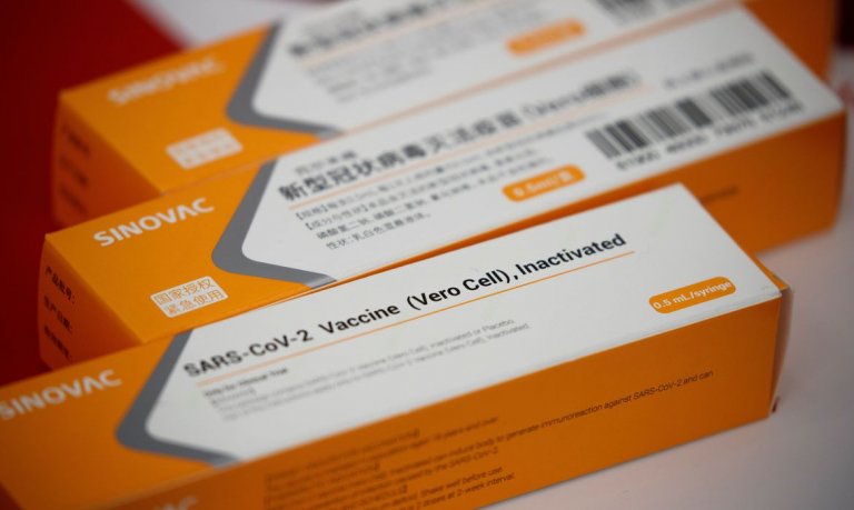 Palace defends buying China vaccine CoronaVac