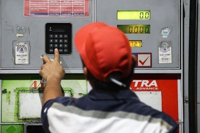Palace wants Congress to review oil deregulation law