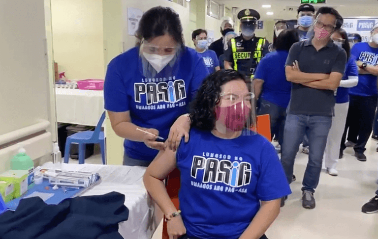 Pasig City begins vaccination rollout