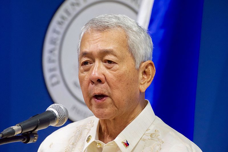 philippines_foreign_secretary_yasay_addresses_reporters_at_a_news_conference