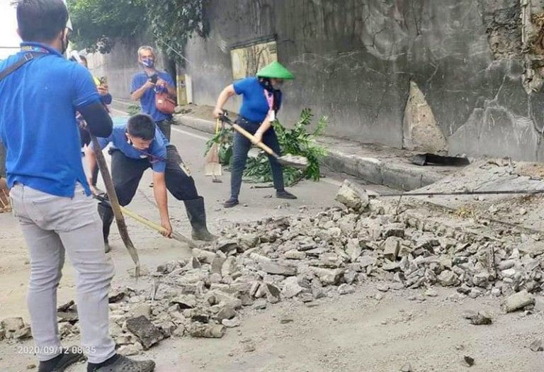 Portion of Forbes Park perimeter wall collapsed - MMDA