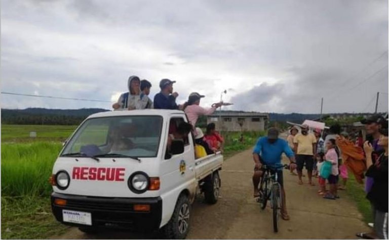 Residents of Northern Samar evacuate due to military vs. NPA encounters