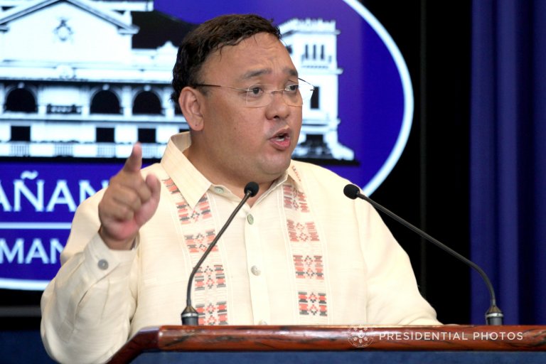 Roque dares Robredo to prove Duterte's 'murderous regime'