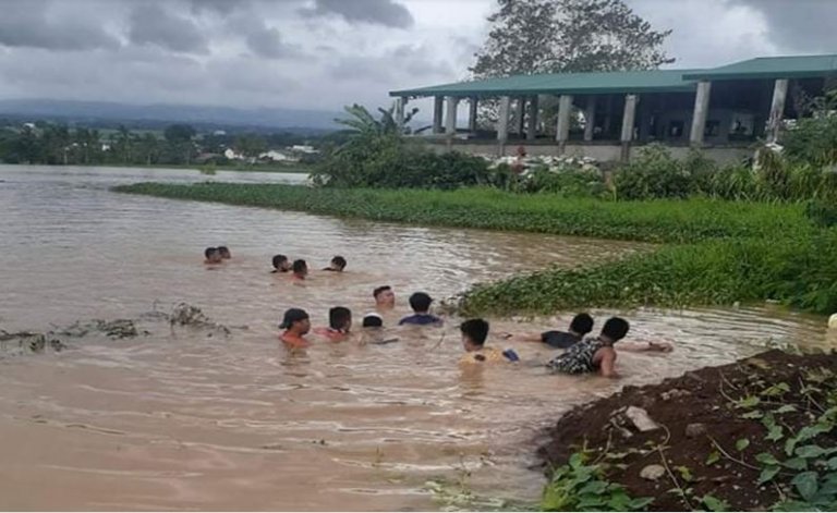 Several stranded floods in Ormoc due to Typhoon Jolina rescued
