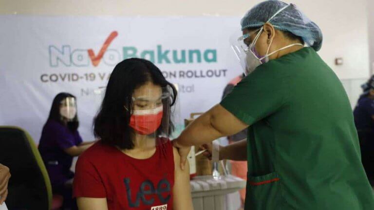 Some LGUs begin vaccinations of minors