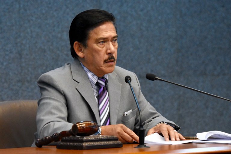 Sotto says he will be vaccinated in public