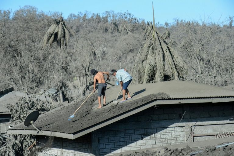 Taal Volcano eruption victims in need of sacks to clean ashes
