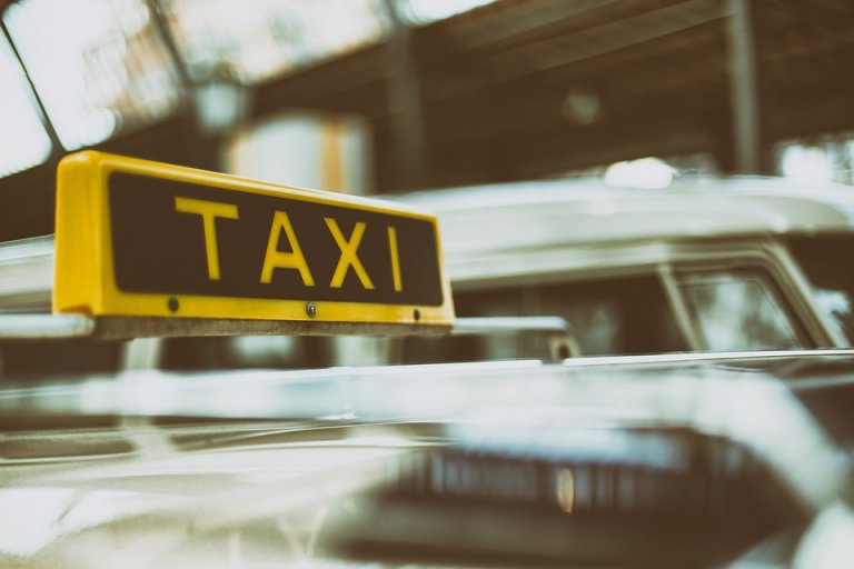 Taxi driver caught for allegedly molesting passenger
