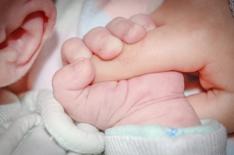 Teenager kidnaps baby cousin to prove boyfriend she gave birth