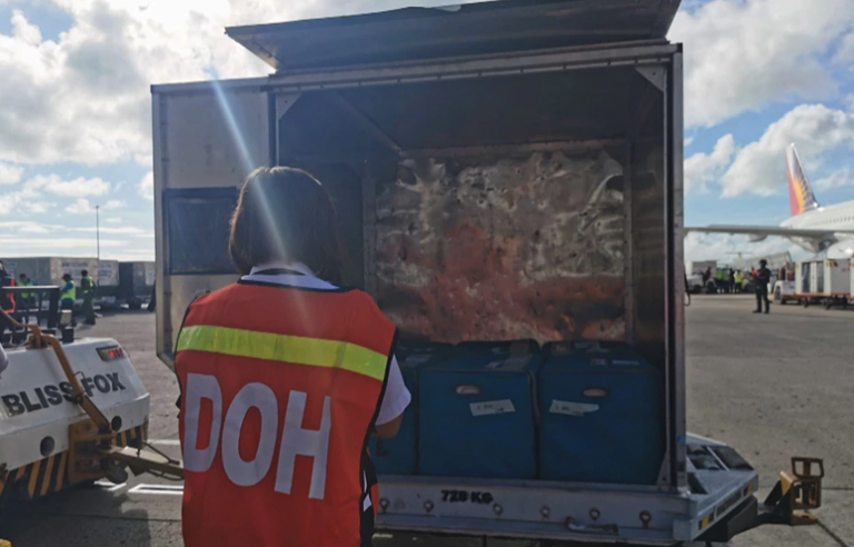 Thousands of Sinovac vaccines arrive in Cebu, Davao