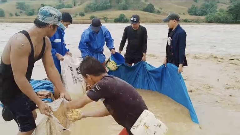 Towns in La Union, Cagayan flooded due to Typhoon Maring