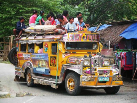 Traditional jeepney phaseout continues amid crisis