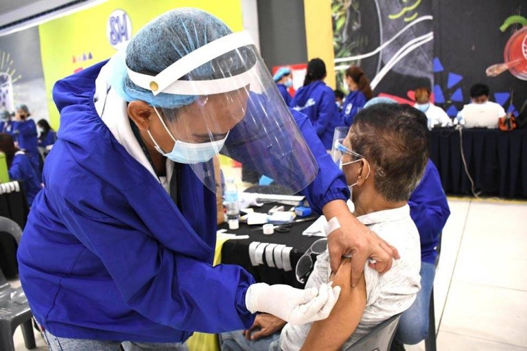 Vaccination in Muntinlupa suspended due to cold storage malfunction