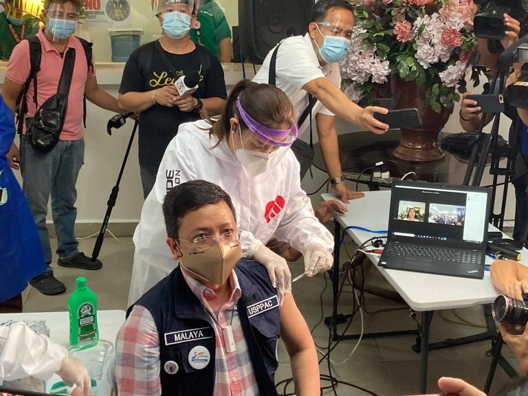 Vaccination of some politicians, officials criticized