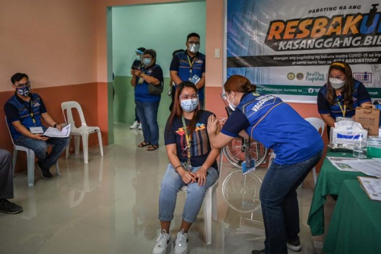 Vaccine confidence of Filipinos improving-DOH